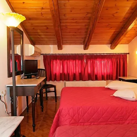 Hotel Varonos 3*