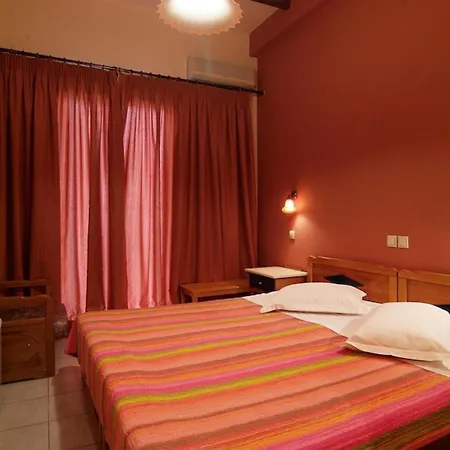 Hotel Varonos
