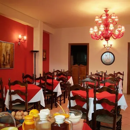 Varonos Hotel