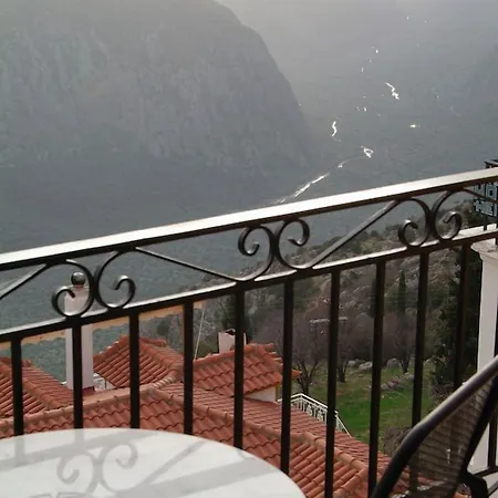 Varonos Hotel Delphes
