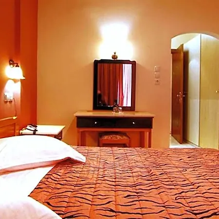 Varonos Hotel