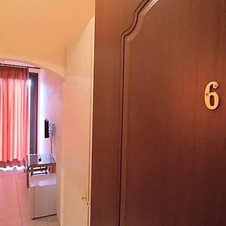 Hotel Varonos Delphi