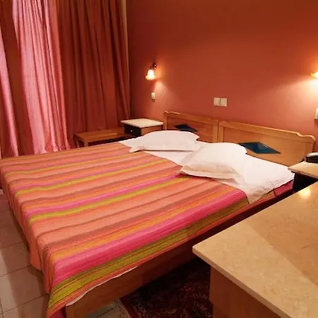 Hotel Varonos 3*