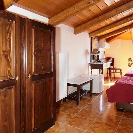 Varonos 3*