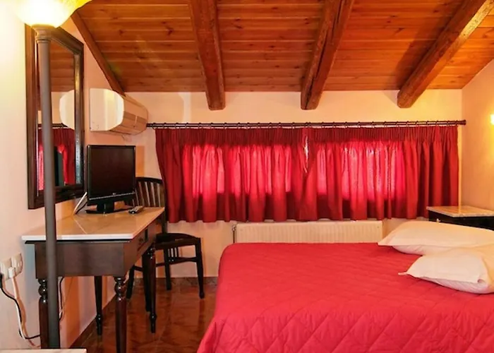 Hotel Varonos 3*
